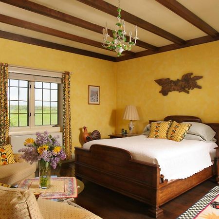 L'Auberge Provencale Inn & Restaurant Boyce Стая снимка