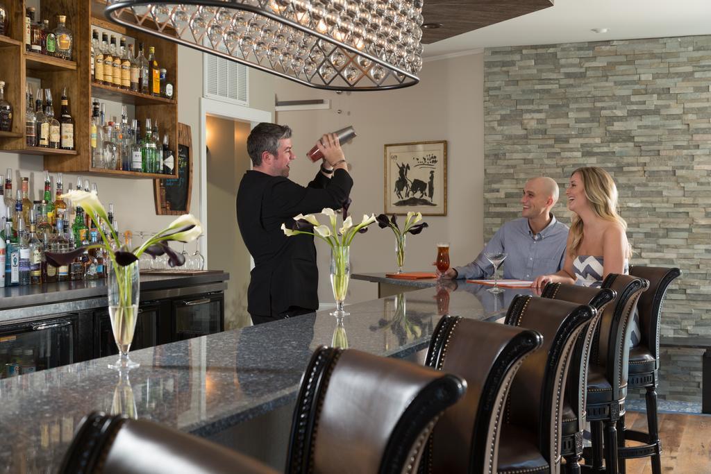 L'Auberge Provencale Inn & Restaurant Boyce Екстериор снимка