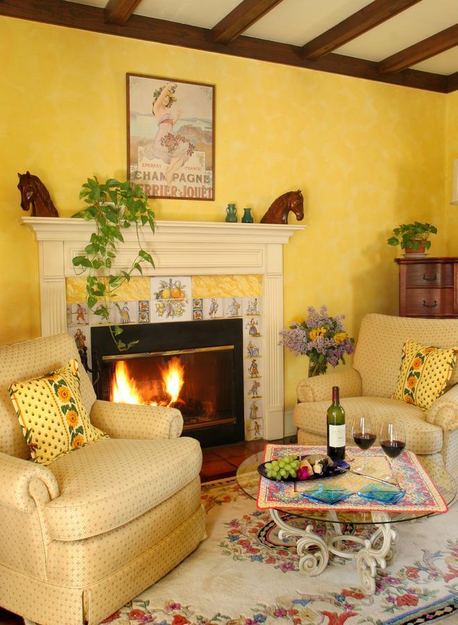 L'Auberge Provencale Inn & Restaurant Boyce Екстериор снимка